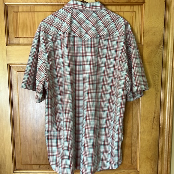 Howler Bros XXL short sleeve vented snap button up shirt - Picture 6 of 8